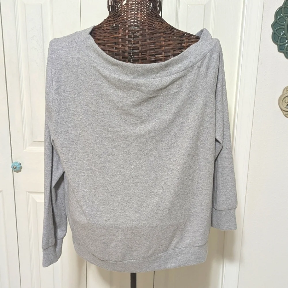 NWT Soft Gray Sweatshirt Top w/ Slight off the Shoulder Neckline - Long Sleeve - Picture 5 of 11
